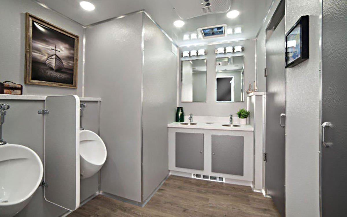 wedding-portable-restroom-trailers Wedding Portable Restroom Trailers